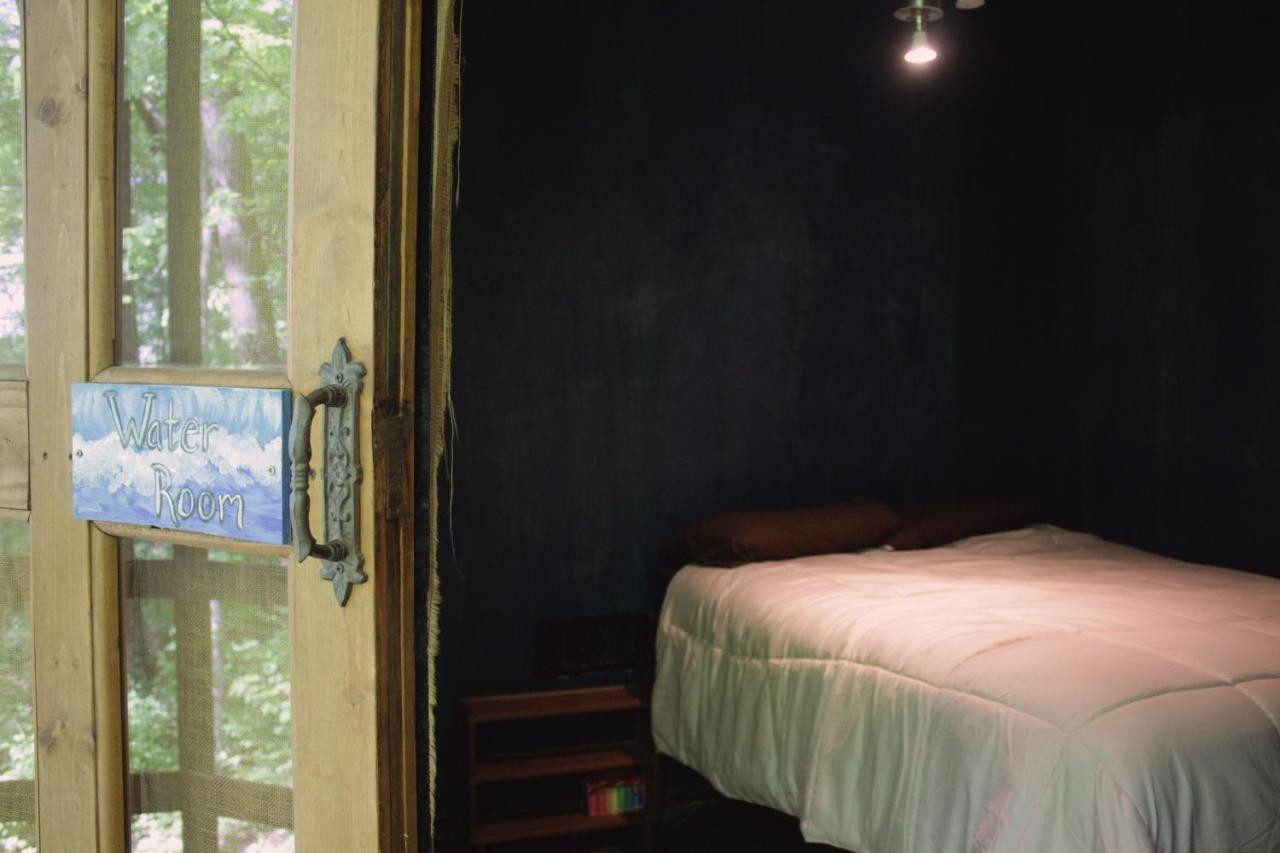 Lost River Hostel Френч-Лик Экстерьер фото