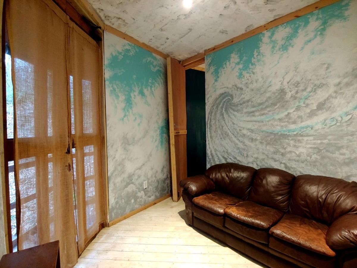 Lost River Hostel Френч-Лик Экстерьер фото